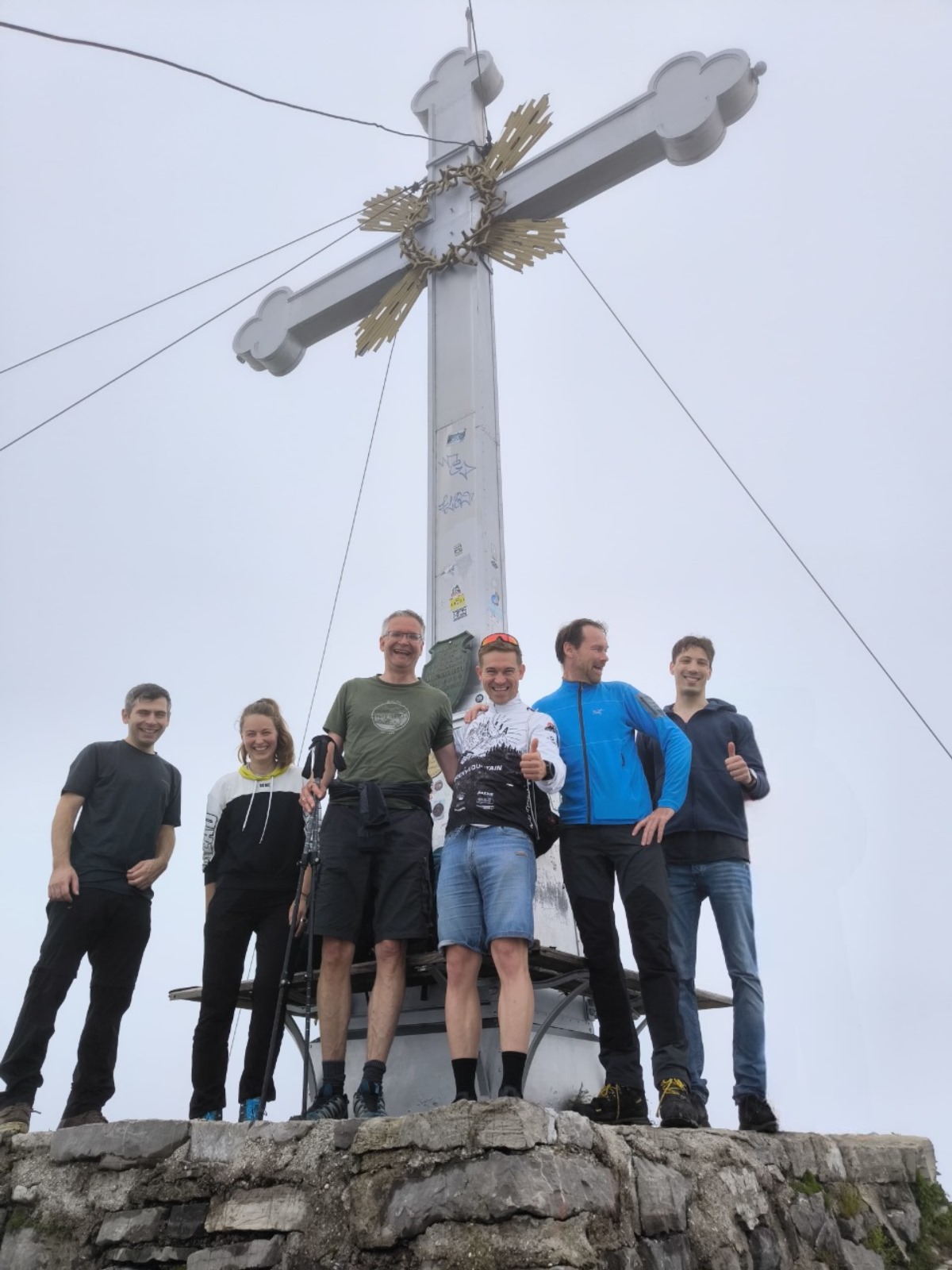 Das Münchener Team erklimmt gemeinsam den Wallberg am Tegernsee